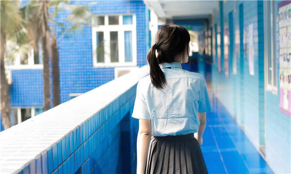 青秀如何找到一个可以帮助我生孩子的女人？